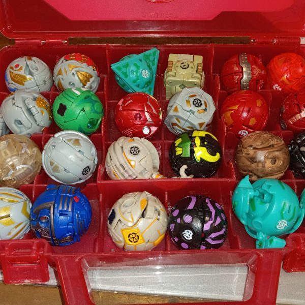 Bakugan Case with 24 Battle Brawlers