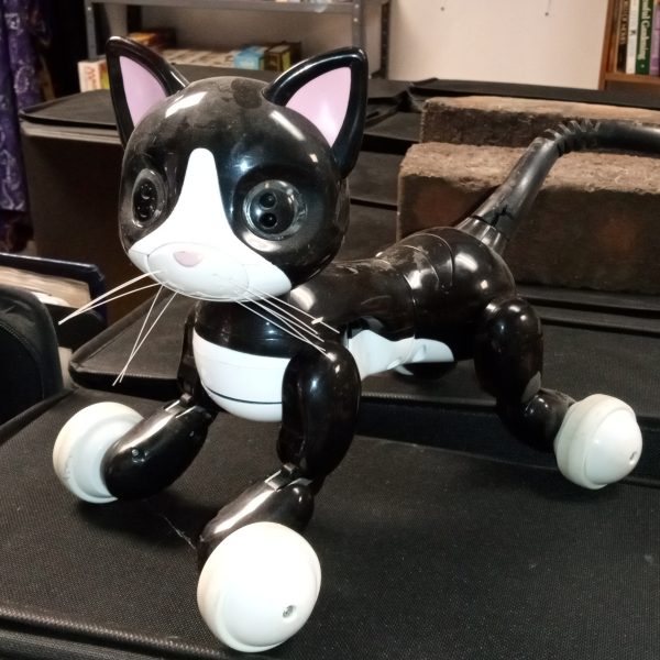 Zoomer Kitty Cat Robot Cat